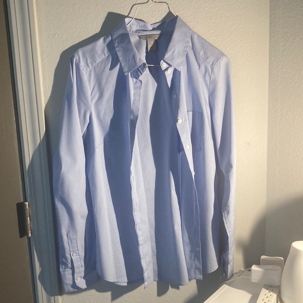 Blue button up shirt H&M